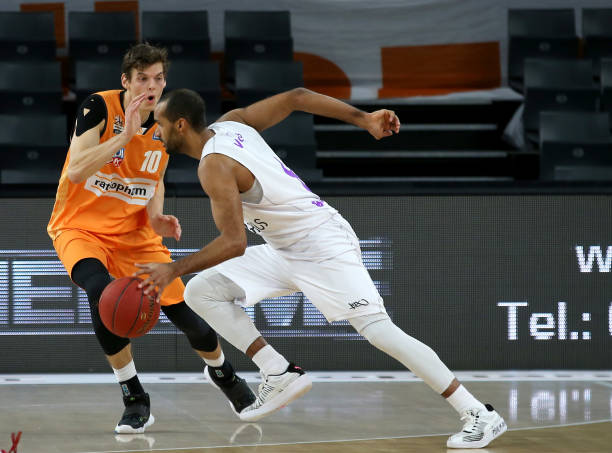 不仅让他在 不仅让他在